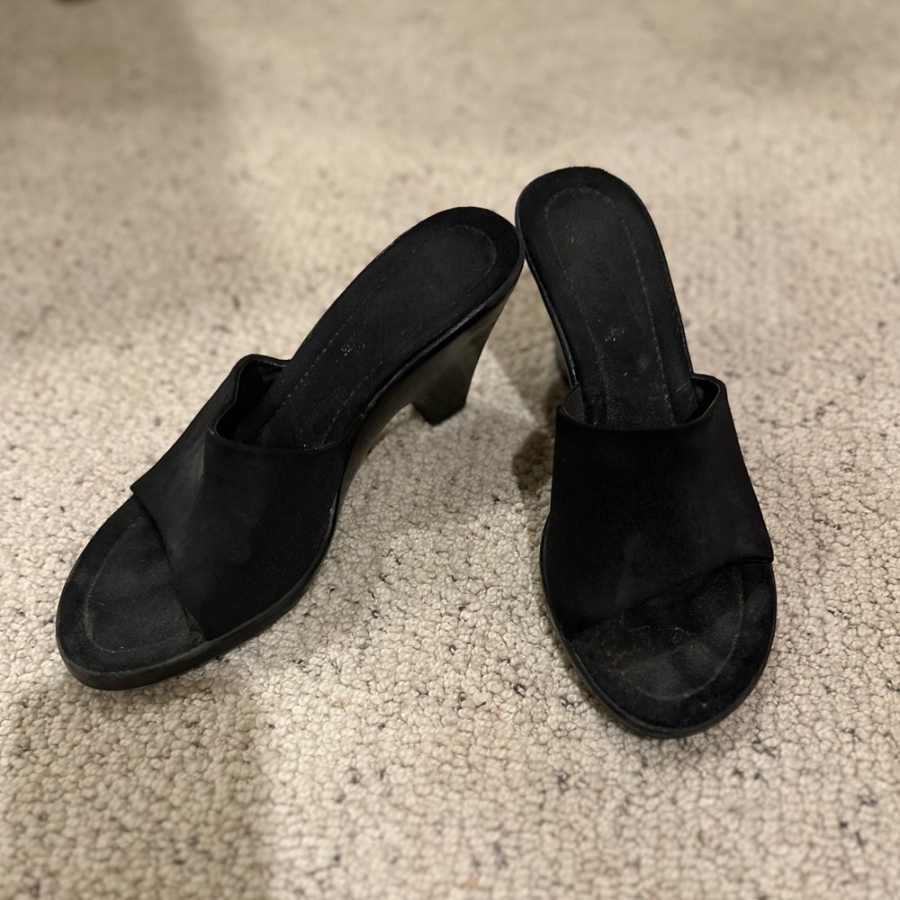 Black slides size 6.5